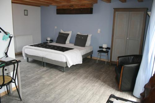 LES GALAINES - main image