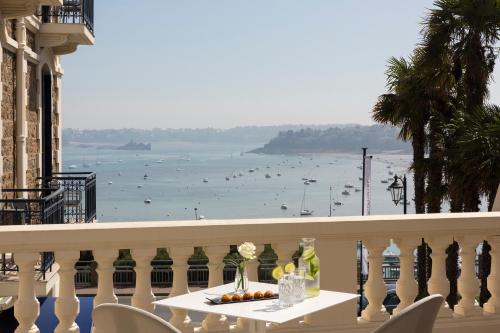 photo chambre Hôtel Barrière Le Grand Hôtel Dinard