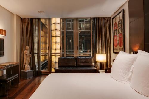 Hotel Urban - image 9