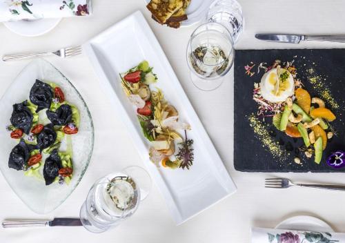 205290551 Boutique Hotel Villa Sostaga