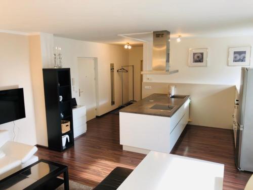 25h GARDEN Apartment PLUS private Beach