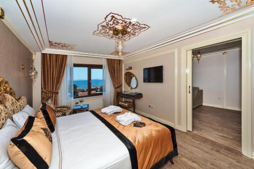 The Byzantium Hotel & Suites - Special Class Room Type - Executive Suite with Balcony