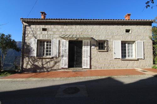 VILLA SANTINE AVEC TERRASSES et VUE PANORAMIQUE meublé tourisme 4 étoiles