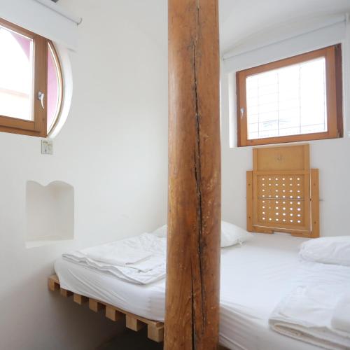 Hostel Celica Art - image 8