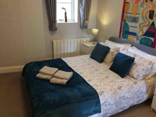 Stansted spacious 2-bed apartment, easy access to Stansted Airport & London