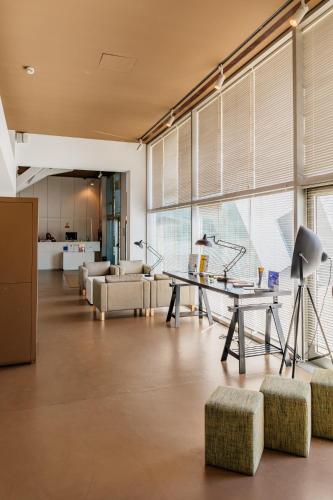 Basic Braga by Axis - main image