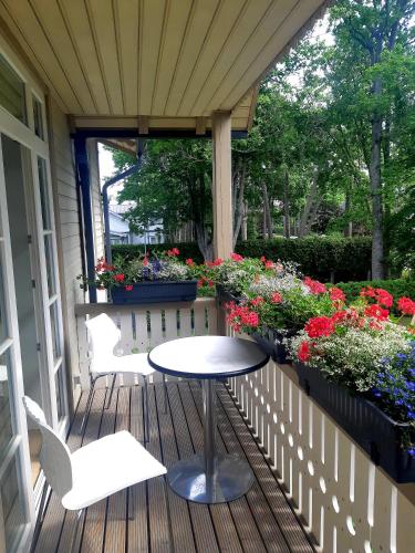 Apartment with Balcony
