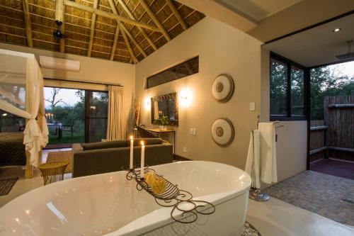 Moya Safari Villa