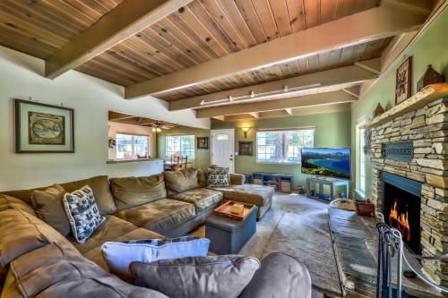 The Lodgepole Chalet 2887L Chalet - image 4