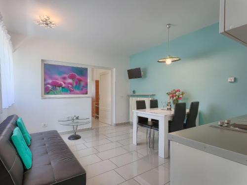  Apartment Mariza-3 by Interhome in Vinež