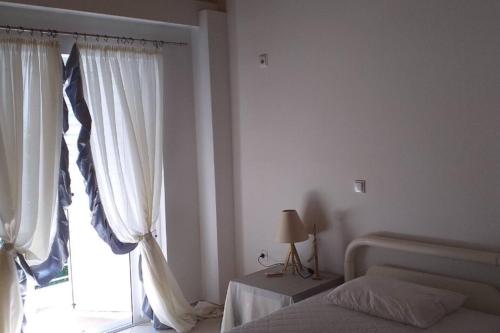  Seafront spacious, new built apartment! (1hr from Athens) in Nea Artaki