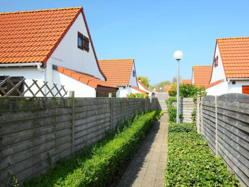  Holiday Home New Village Park in Mispelburg