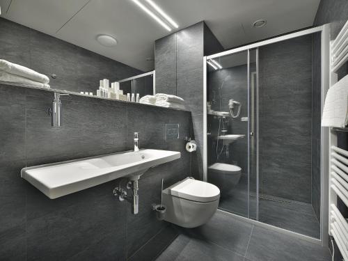 EA Hotel New Town - image 10