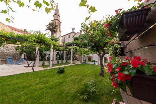Apartments Trifunovic Old Town 1