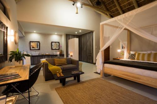 205349227 Moya Safari Villa