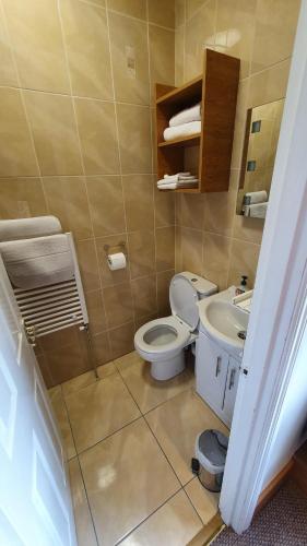 Rose Park House - image 13