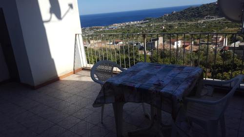  Paris house, Pension in Messina