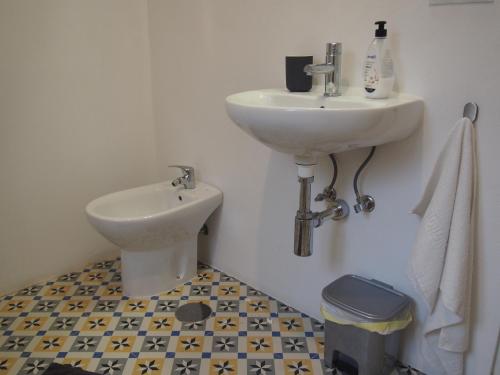 Casa Valientes A - Free private parking, WiFi & AC Casa Valientes A - Free private parking, WiFi & AC