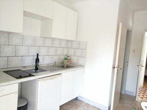One-Bedroom Apartment with Balcony
