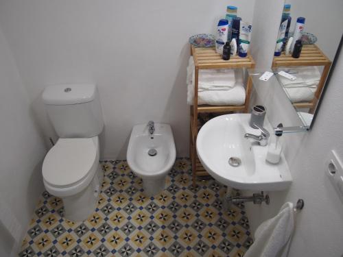 Casa Valientes B - Free private parking, patio, WiFi & AC Casa Valientes B - Free private parking, patio, WiFi & AC