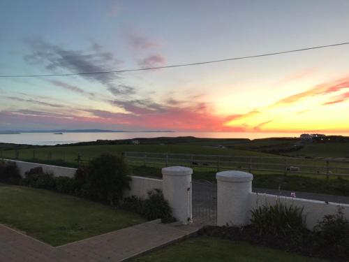 Carnside Guest House - image 5