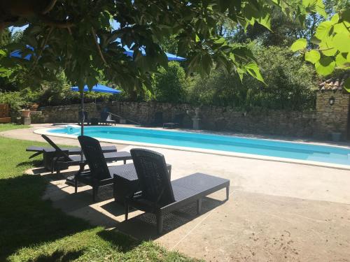 Hameau de Montcabirol - Pyrénées (Hameau de Montcabirol - Pyrenees) in Maury