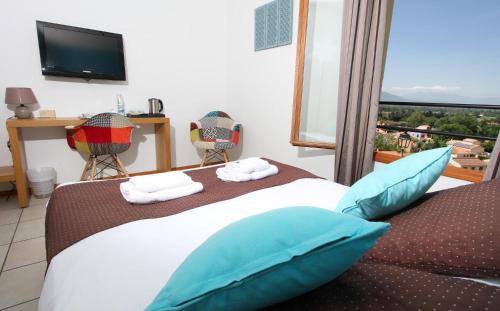 Logis Hotel Cara Sol - image 9