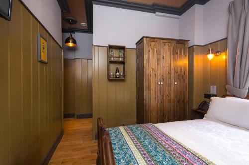 McGettigan's Townhouse - image 13