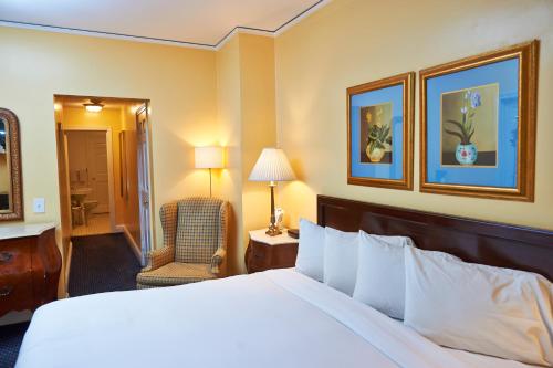 3 West Club - image 5