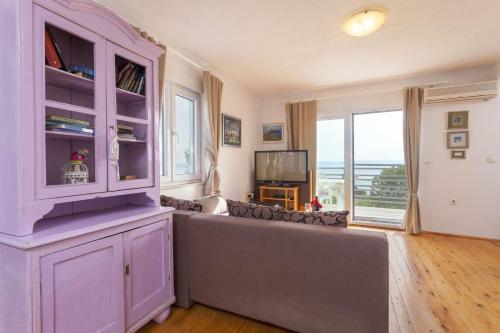 Villa Ljubini Dvori in Tucepi private pool - image 2