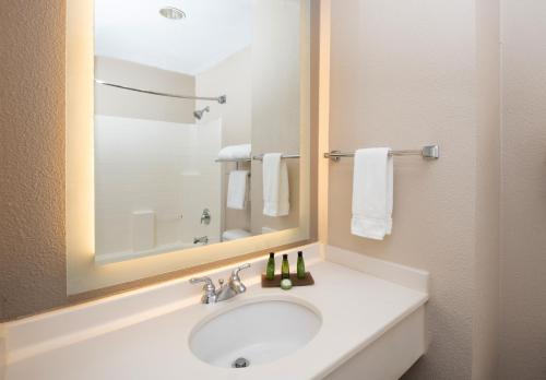 Larkspur Landing Pleasanton-An All-Suite Hotel