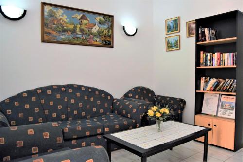 Hotel Perama 4