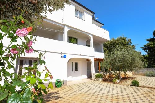  Apartmani Lucija, Unterkunft in Mandre