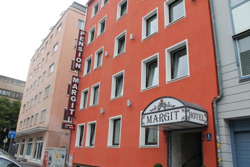 Pension Margit Munich