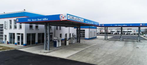 Exterior view, TWT Motel in Triptis