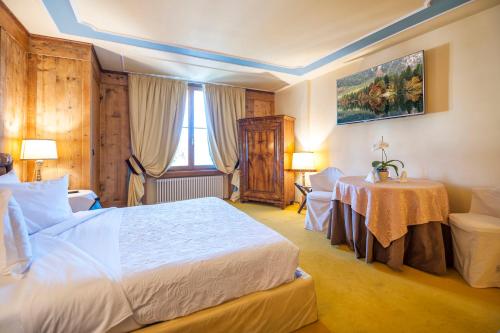 room detail thumbnail 1