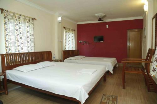 Solitary Nook The 4-star Solitary Nook offers comfort and convenience whether youre on business or holiday in Kolkata. Offering a variety of facilities and services, the property provides all you need for a good n