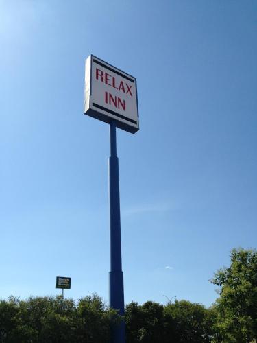 Relax Inn Forth Worth – Fort Worth, TX