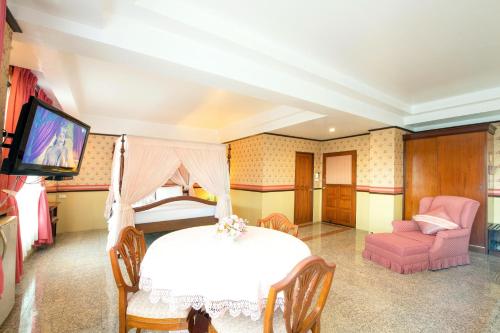 Kosit hill hotel thailand