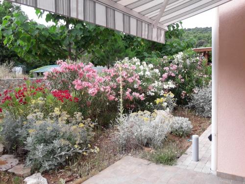  Apartments Veli in Veli Lošinj