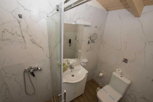 Amour Holiday Resort - image 6