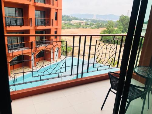Terraza/balcón, Alfahad Hotel in Universidad de Hat Yai