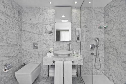 20548869 Hotel Saint Sophia