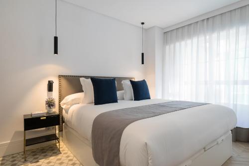 Feelathome Waldorf Suites Apartments - image 2