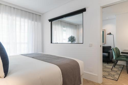 Feelathome Waldorf Suites Apartments