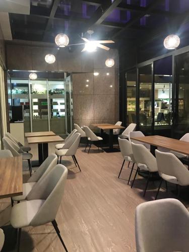 Food and beverages, Tien Hsiang Lin Sea Dragon King Hotel near Siyu