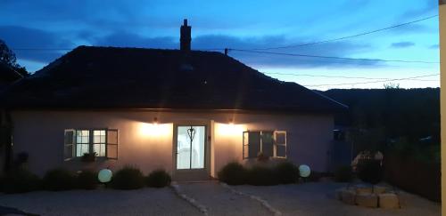 Vintage Holiday Home in Pécsely