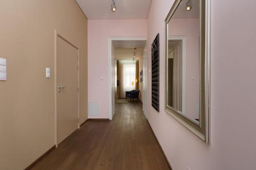 Classic One Bedroom Apartment image 6
