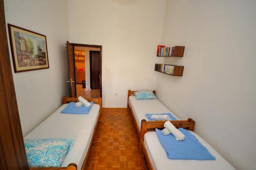 Two-Bedroom Apartment with Terrace and Sea View image 10