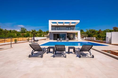 Luxury Villa Quadra